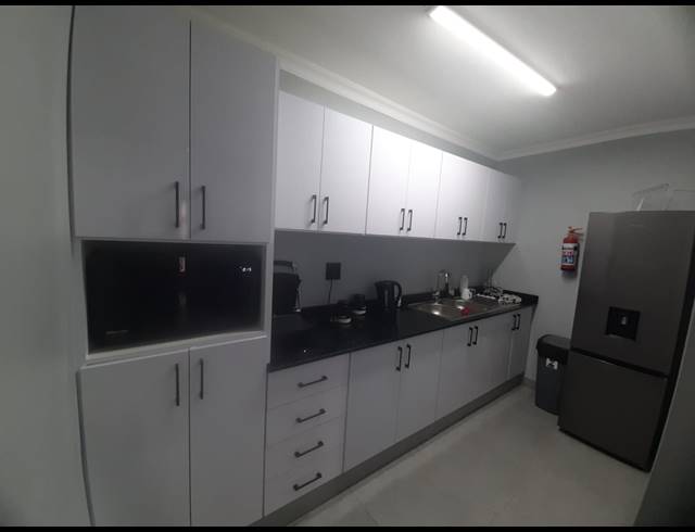 560M² WAREHOUSE TO LET IN WESTMEAD